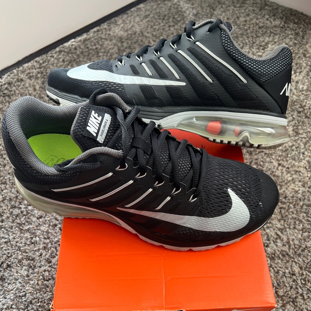 Nike Air Max Excellerate 4